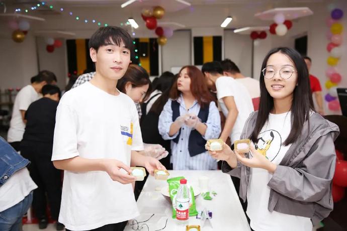 当生日遇上中秋，万茗堂生日节又会碰撞怎样的火花？