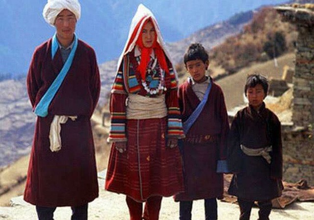 尼泊尔一妻多夫制情况如何,尼泊尔的一妻多夫制不会尴尬吗