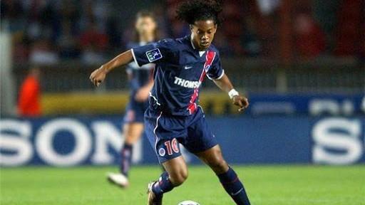 罗纳尔迪尼奥在足球界的地位,罗纳尔迪尼奥历届世界杯精彩瞬间