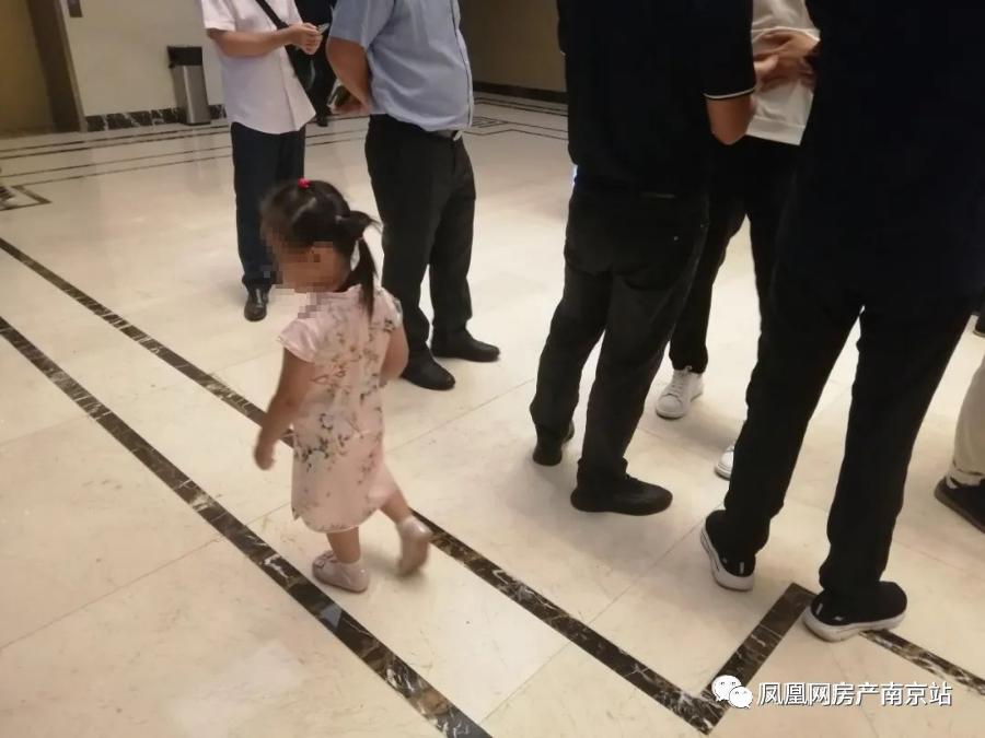 鸡腿盘居然有弃号？！直击江宁两热盘开盘现场