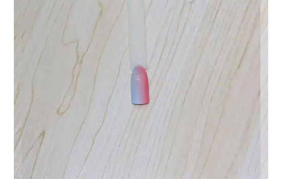 晕染美甲教程渐变色红,渐变色美甲怎么做的教程