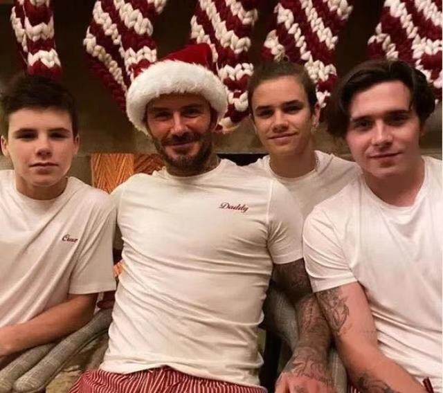 贝嫂单手抱小七,贝嫂庆生小七