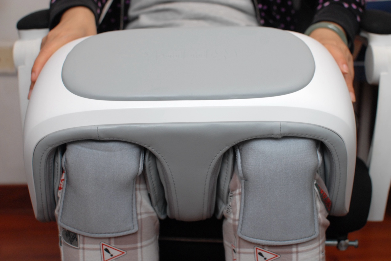 电加热护膝保暖老寒腿膝部按摩器,足部按摩神器推荐