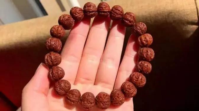 文玩小核桃手串能用水洗吗,文玩小核桃蛤蟆头手串价格