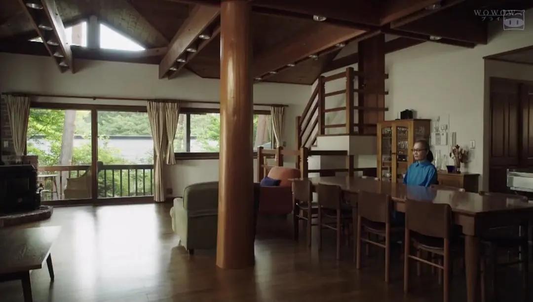 56岁阿姨独居2层别墅，不结婚不生娃，靠另类日式风圈粉无数人