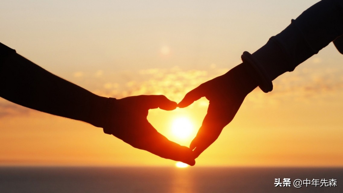 女友身边异性太多没有安全感,女友总说没有安全感和幸福感