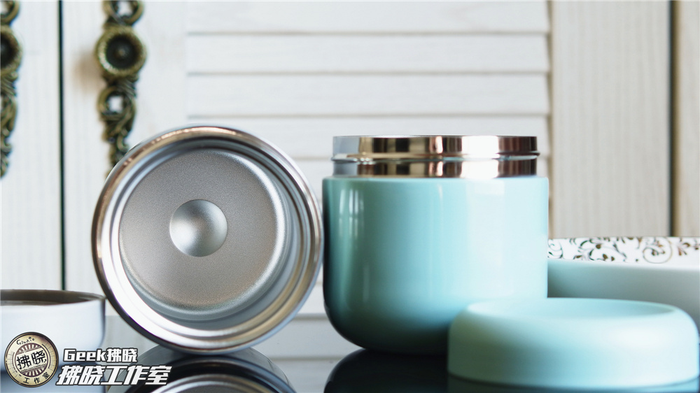 冰天雪地中还能喝上热汤？小米有品BergHOFF保温焖烧罐上手测