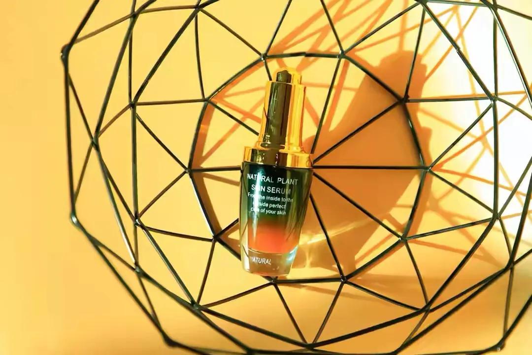 李佳琦推荐美白精华液测评,被李佳琦带火的国货