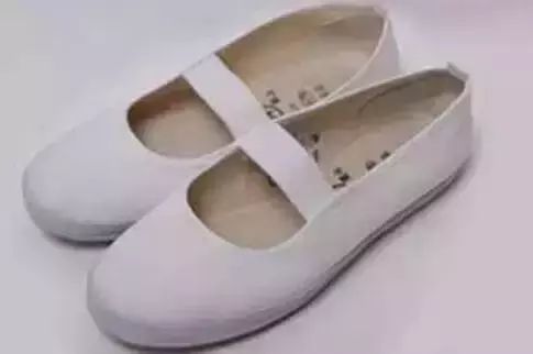 本溪人小时候穿过的爆款，太时髦了！你穿过几件？