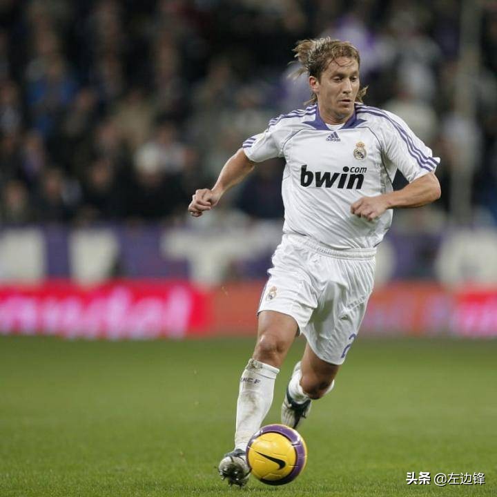 球员和老板冲突,足球球星和老板女儿谈恋爱