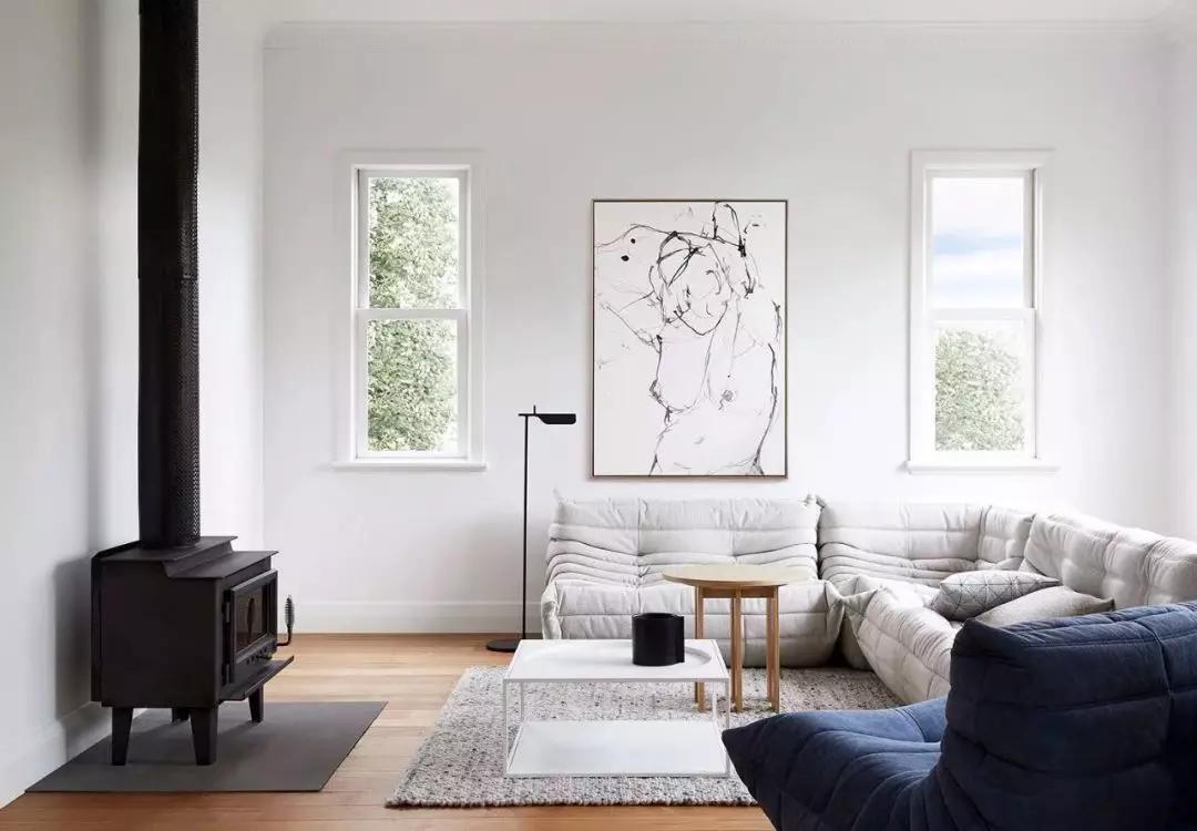 白墙上的污渍修补,白墙有黑印怎么能清除