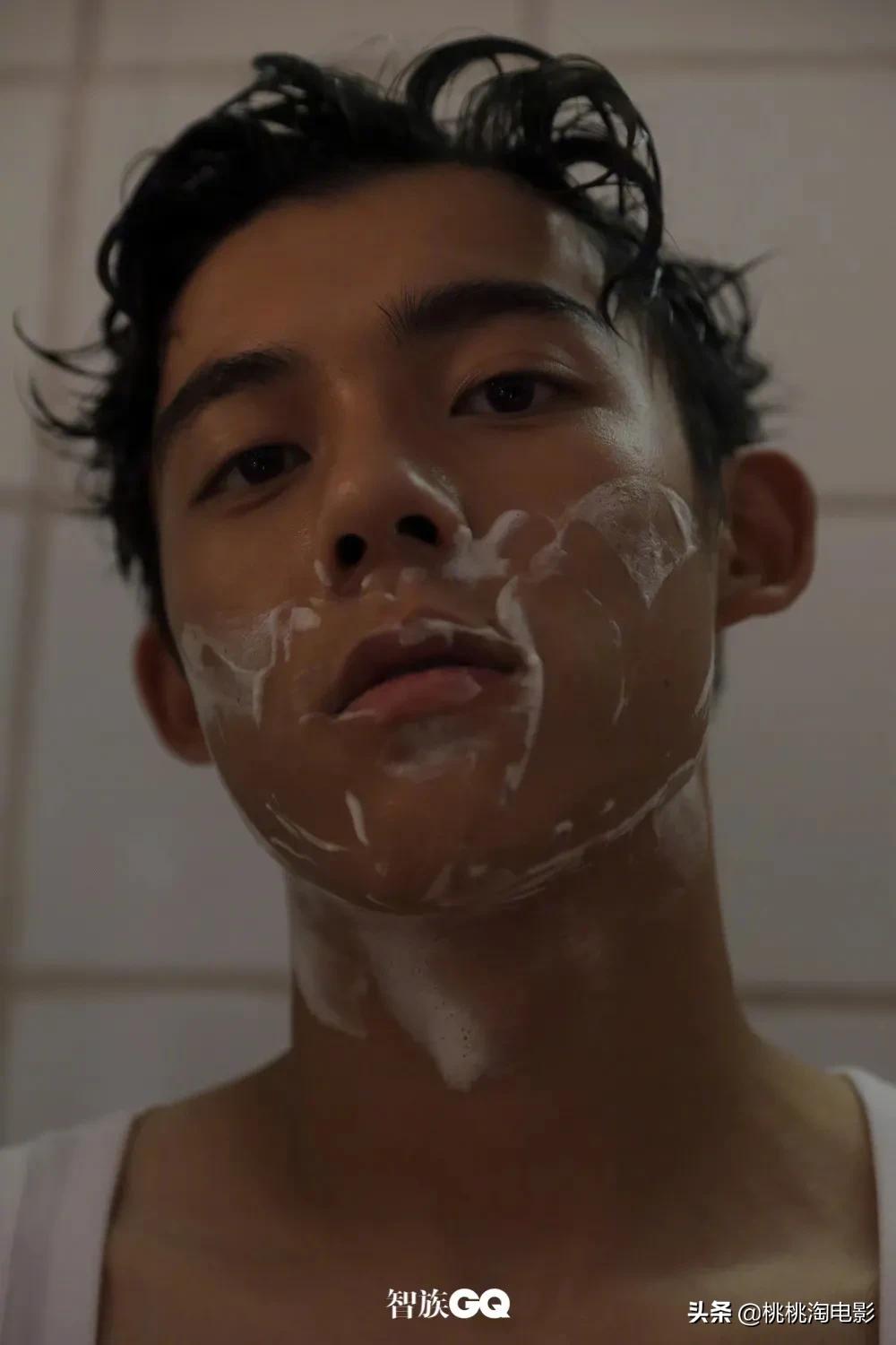 李嗣镕帅气足球视频,李嗣镕踢球视频照片