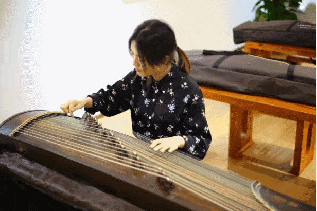 古筝弹不出空鸣音什么原因,古筝弹得不好听是什么原因