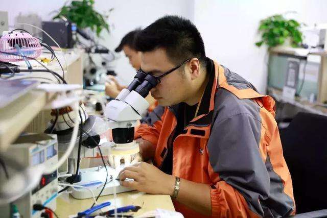 手机为什么不能DIY组装？为什么不能像电脑一样自由组装？