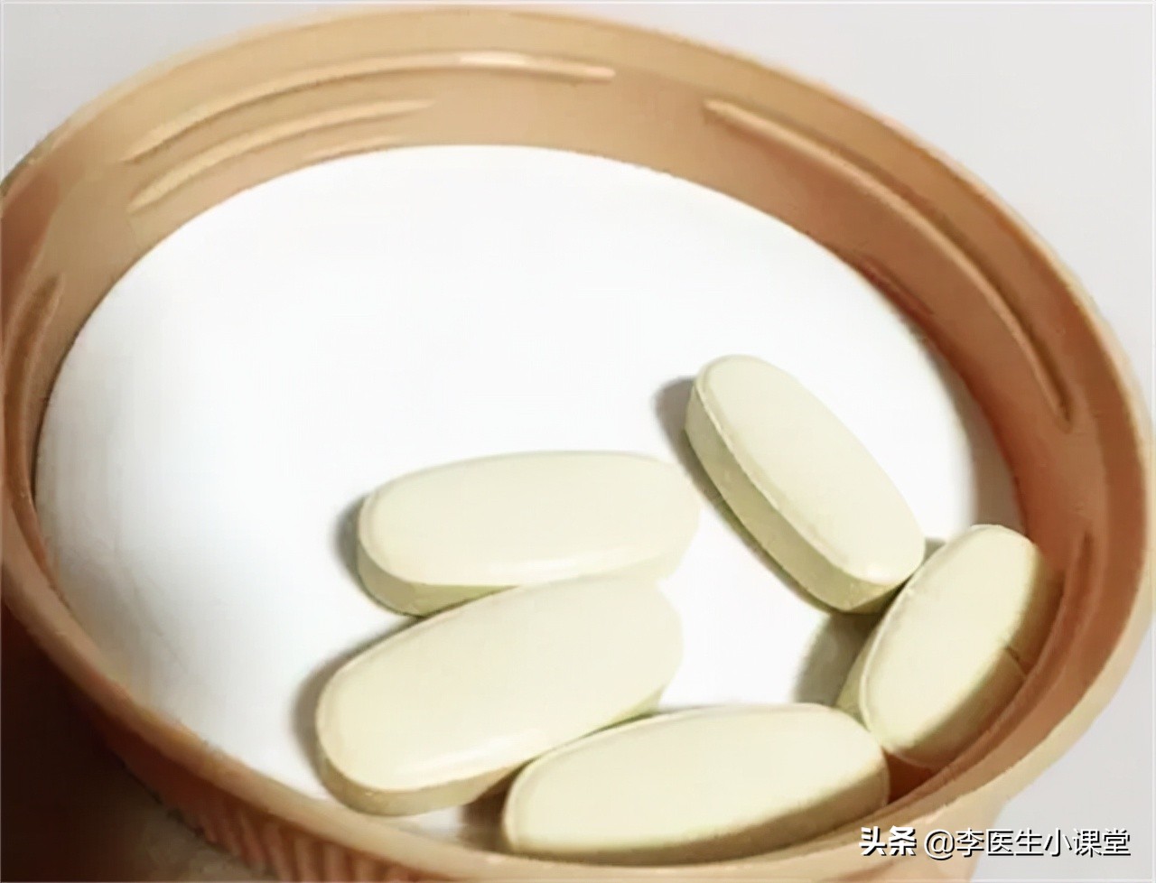 腿抽筋的原因是什么如何防治,腿抽筋是怎么回事怎么预防腿抽筋