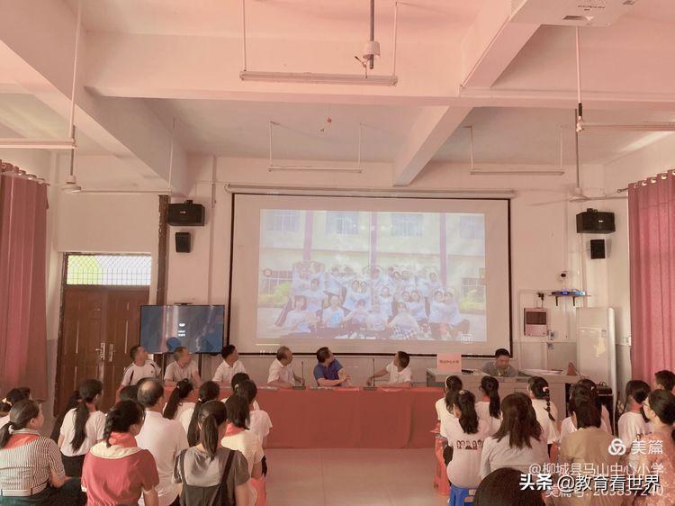 童心飞扬梦想起航毕业典礼闭幕词,童心向党幼儿园毕业典礼开场