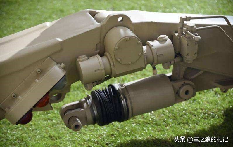 比m777榴弹炮更厉害的炮,m777榴弹炮和ah4对比