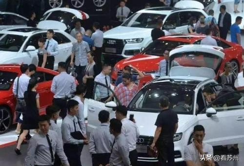 车贷逾期扣车收违约金合法吗,车贷逾期4期被罚