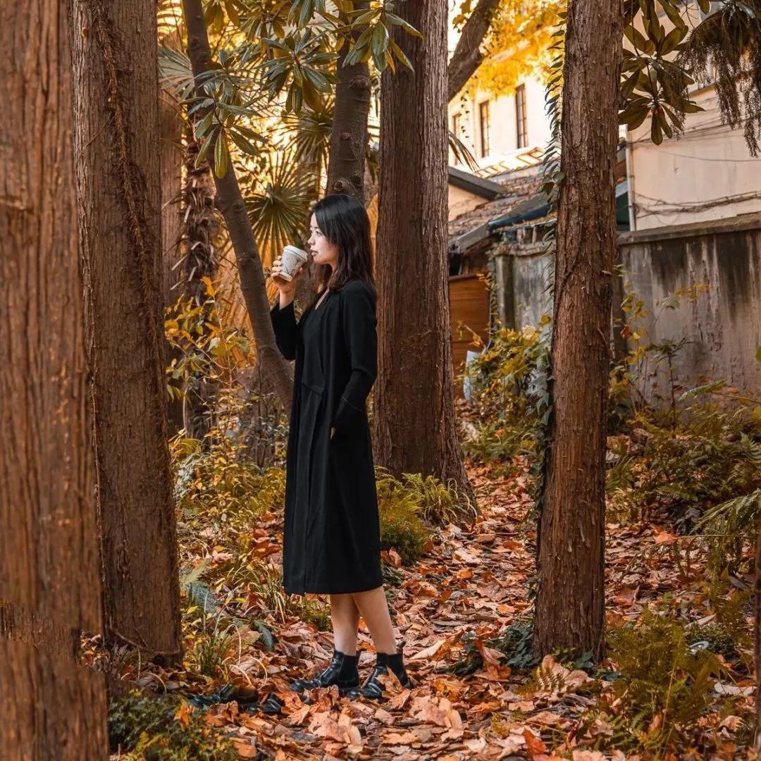 prada跟nike联名海报,pradanike合作款