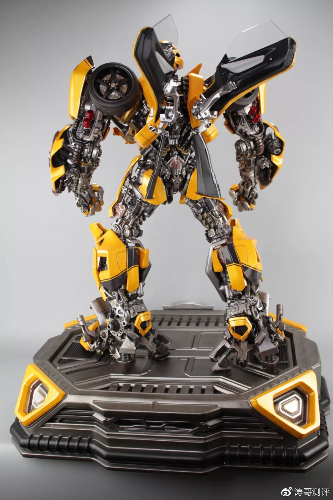 开箱价值1万的新年礼物,10000元以上的大黄蜂模型