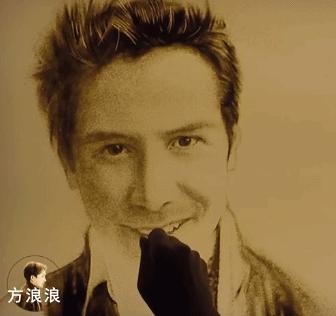 90后小伙手掌画画惊艳众人,神仙手男