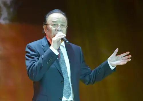 德艺双馨的老艺术家杨洪基,著名歌唱家杨洪基个人简介