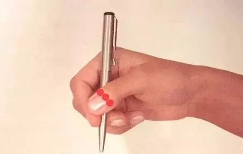 长期按着手心揉起什么疗效,按摩手心能治疗哪些疾病