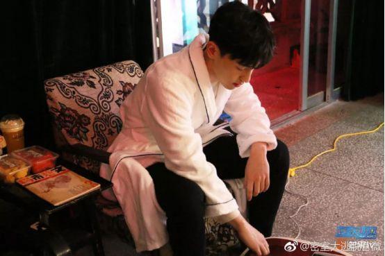 密室逃脱官宣,密室大逃脱定档