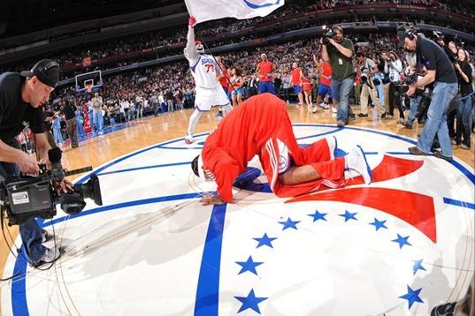 3年1.6亿也不动心？火箭静候核心！休城退役13号球衣，或别有用心