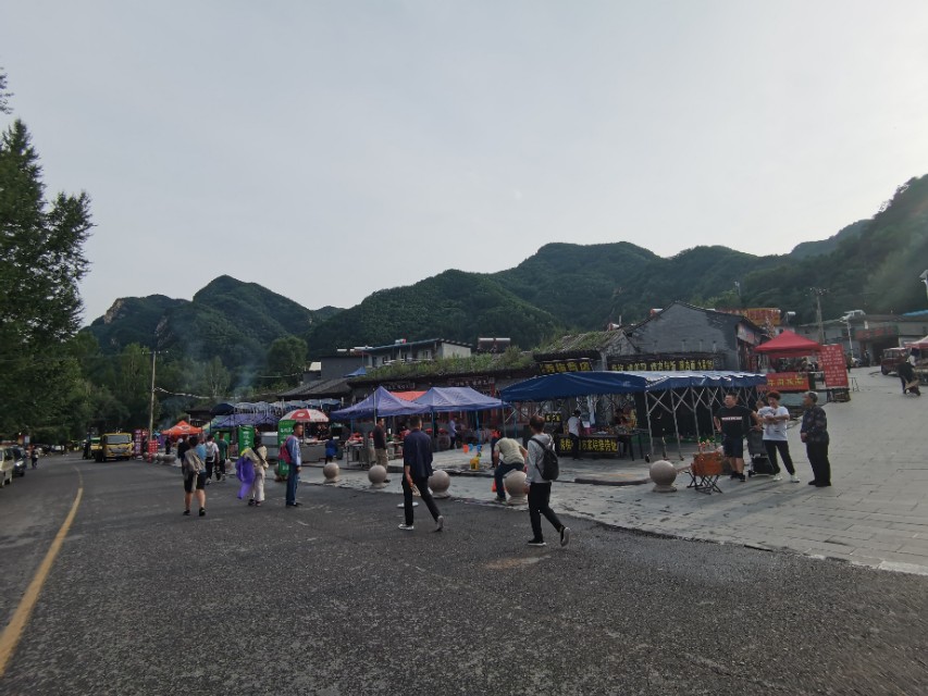 宿在驼梁，感受一种无忧的生活/郝贵云