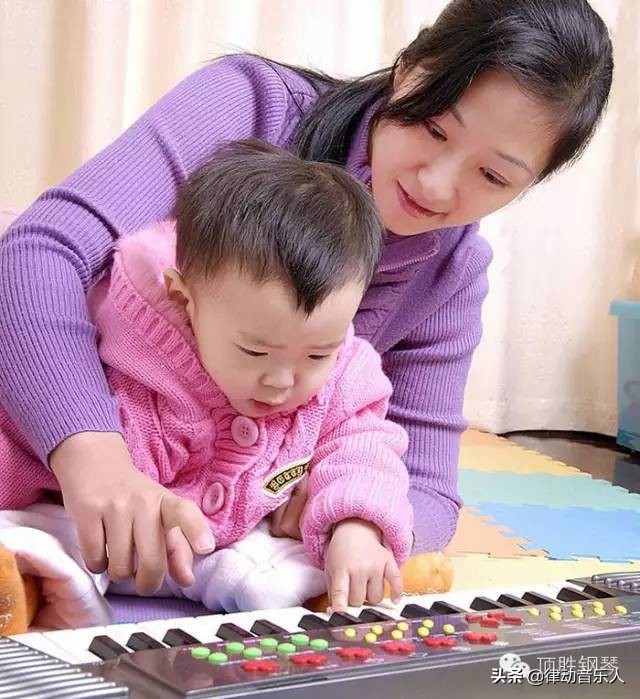 学电子琴和学钢琴一样吗？能用电子琴代替钢琴练指吗？