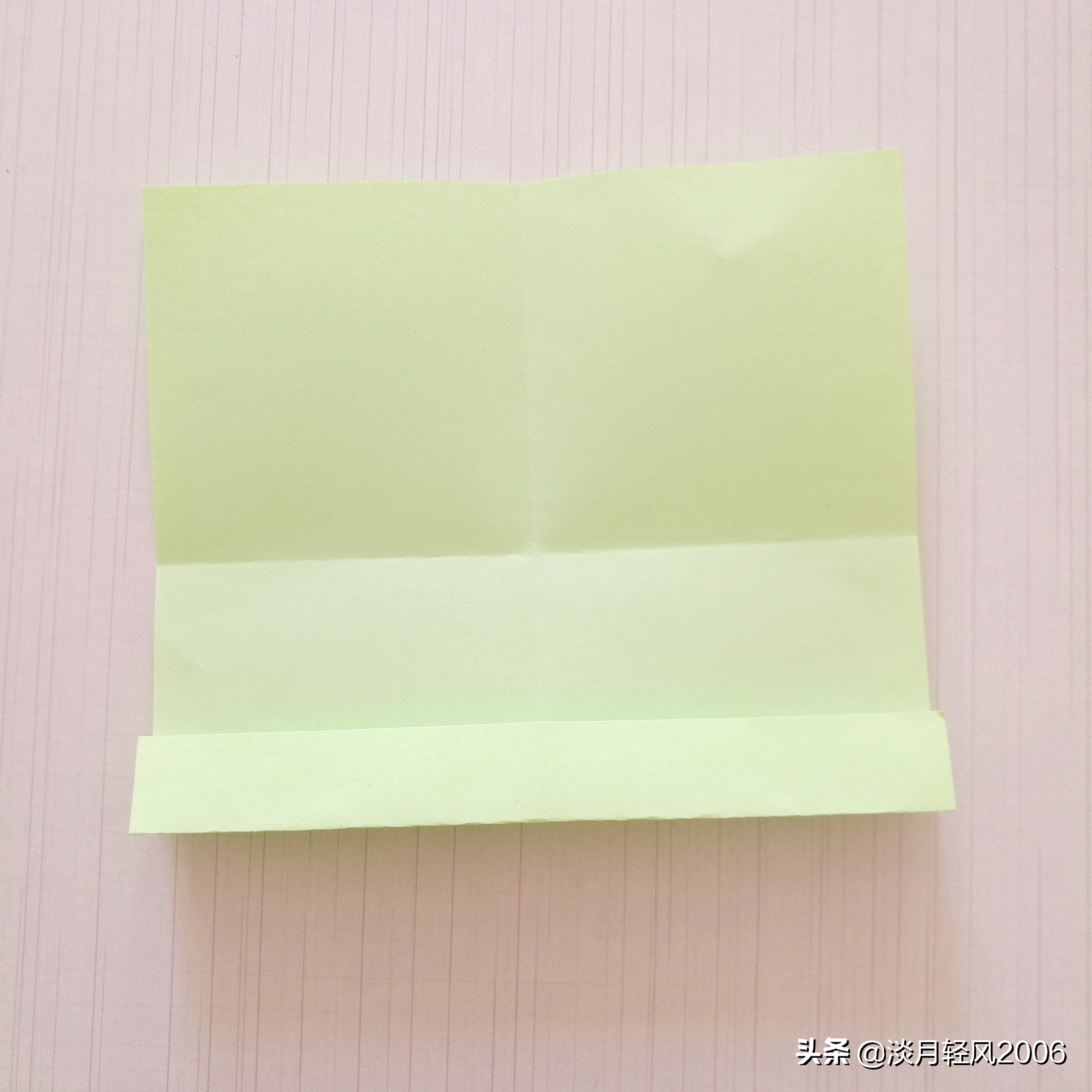 幼儿园手工折纸信封超简单,用正方形折纸做信封