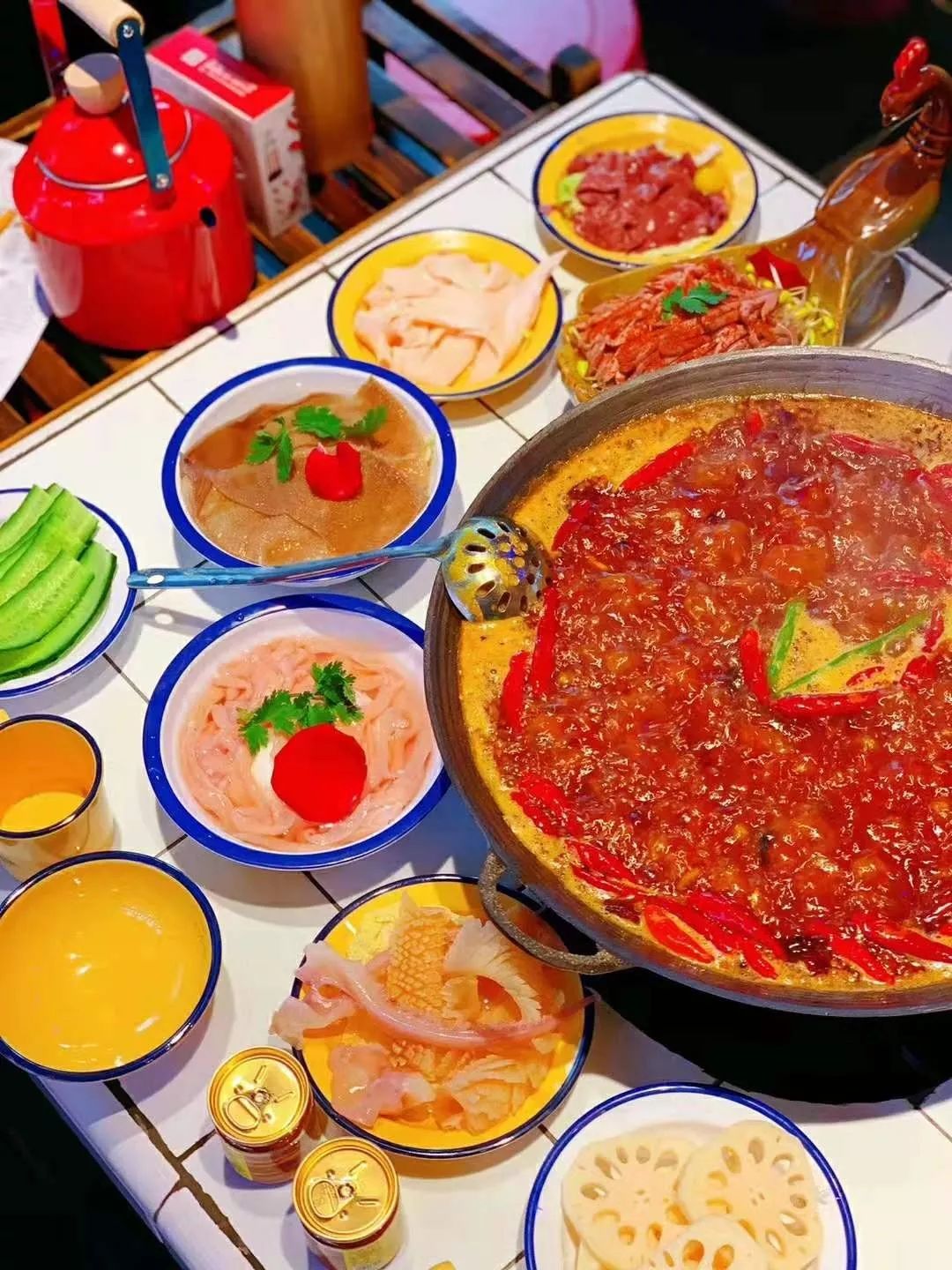 从白天排队到天黑,重庆地瓜老火锅探店