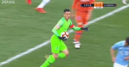 王大雷助攻张弛，2019中超最佳进球候选，其实还有这另外3重解读