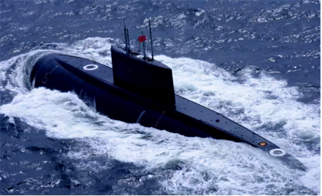 现代海军潜艇鱼雷有用吗,现代战舰潜艇鱼雷