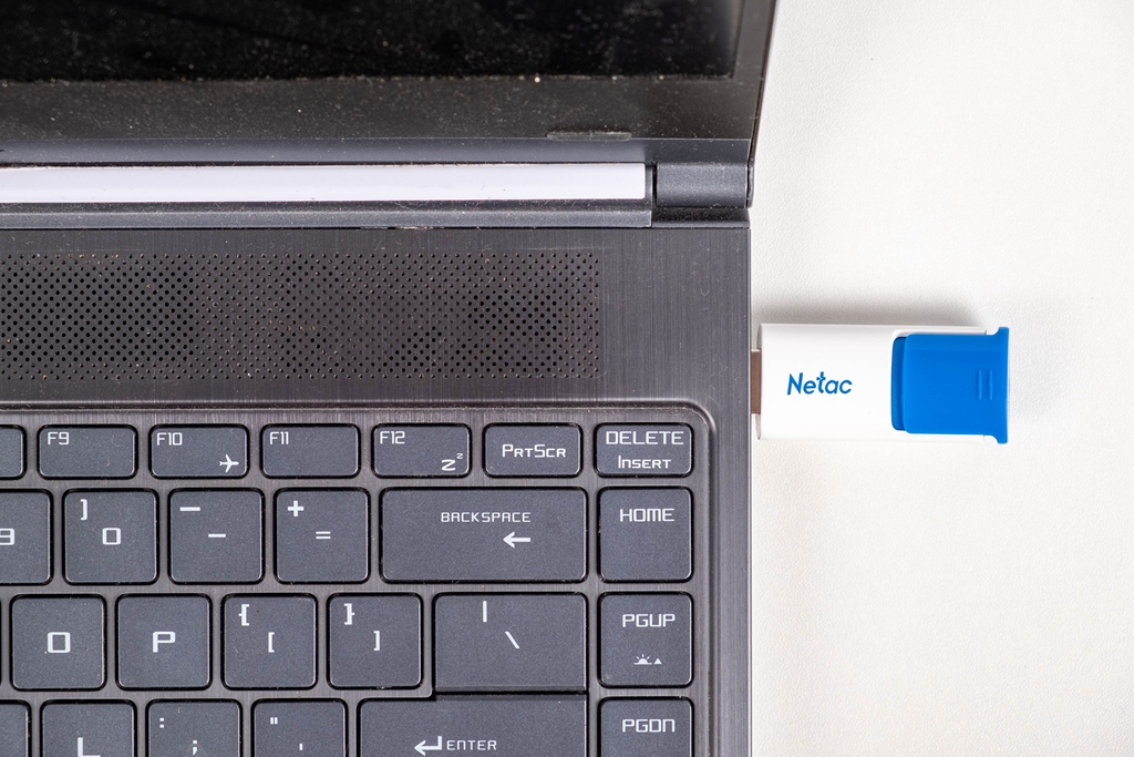 朗科u182闪存盘评测,朗科u235超稳加强型闪存盘