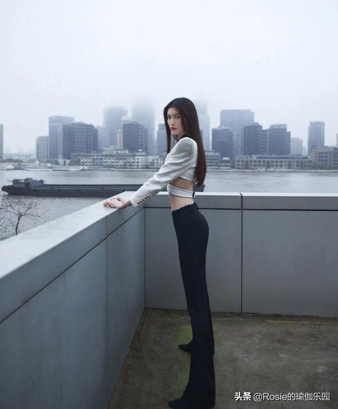 何穗谈陈伟霆理想型,陈伟霆何穗健身vlog