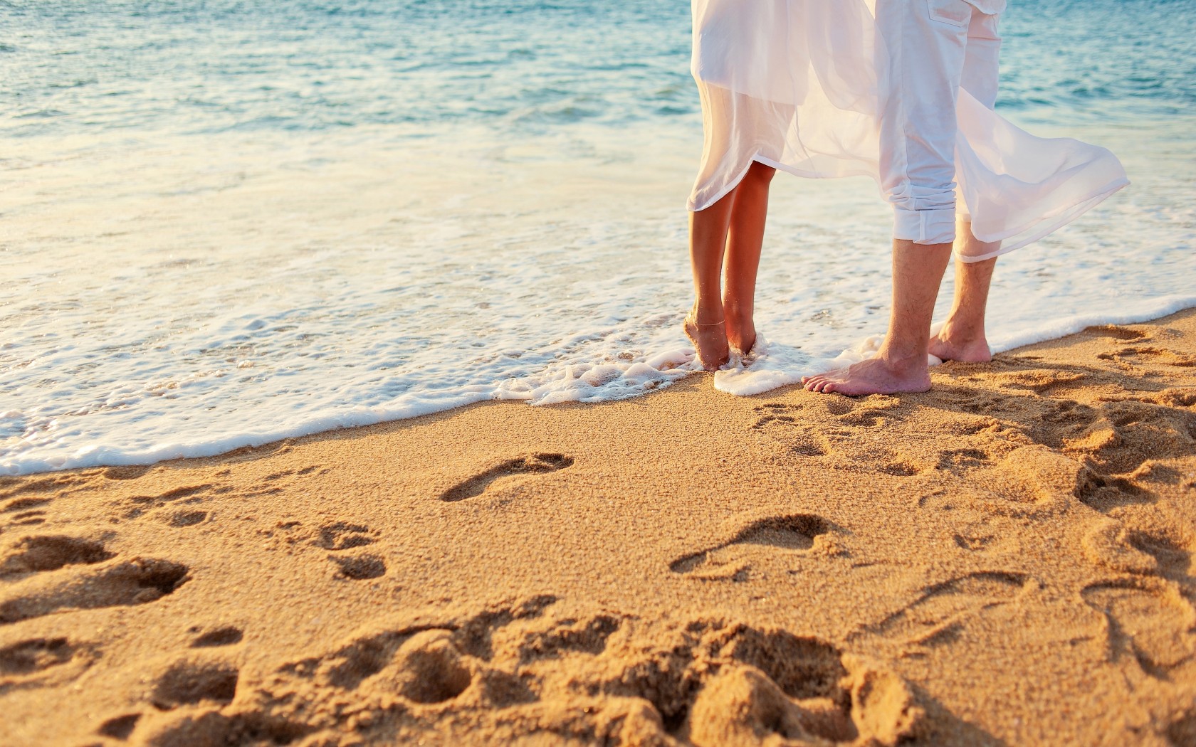 周渔的火车故事背景是什么时候,周渔的火车想表达什么