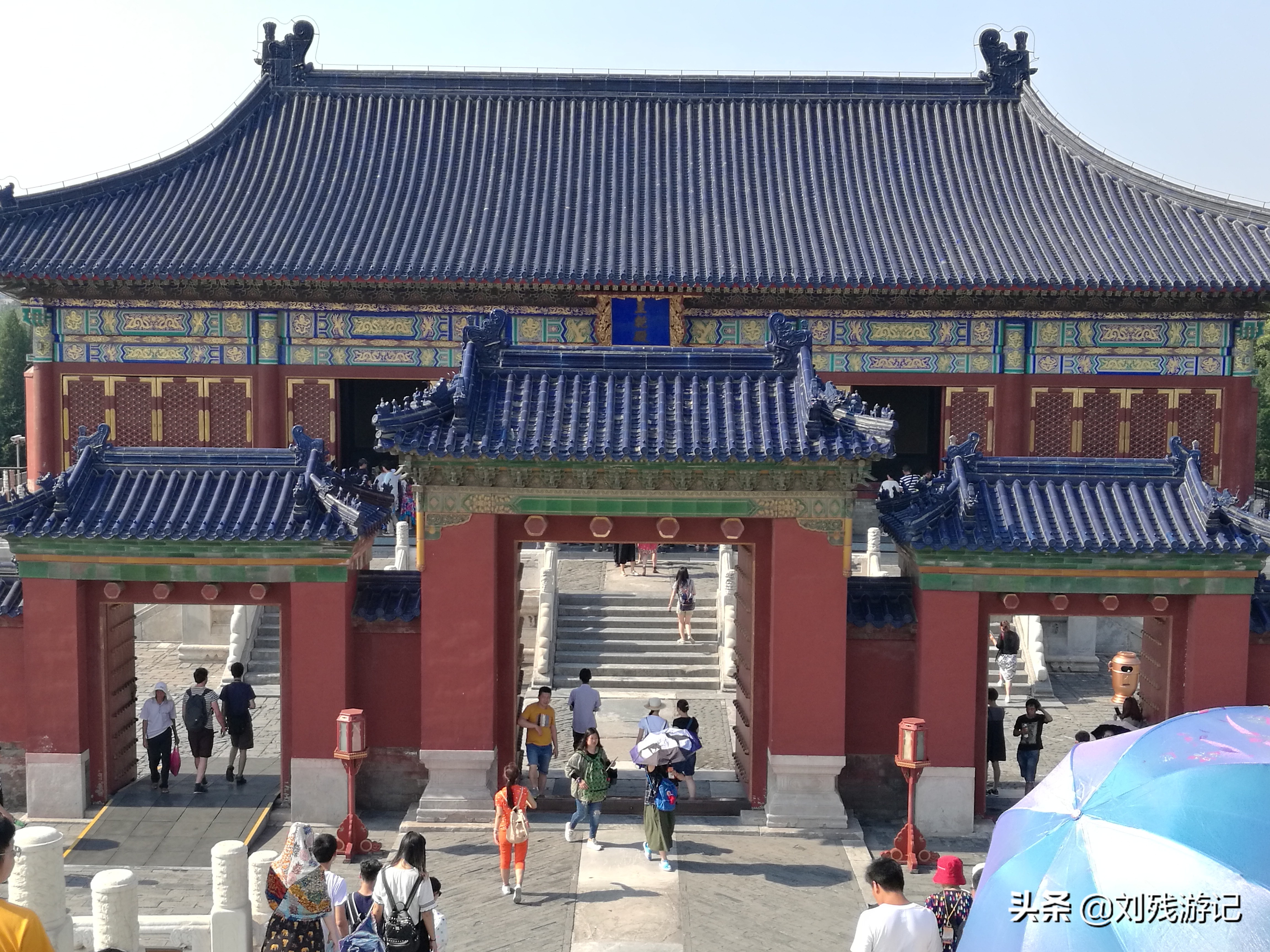天坛是世界上最大的祭祀建筑群,北京天坛的圆坛为古代祭天的场所