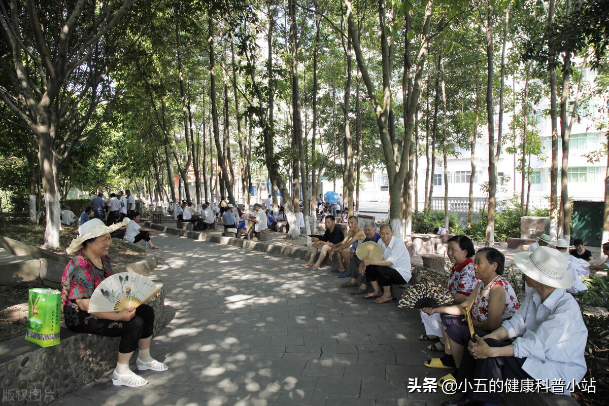 夏季中暑预防与救护措施,夏季中暑急救小诀窍