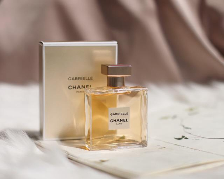 细节控看过来,闻起来高贵散发性强的大牌香水