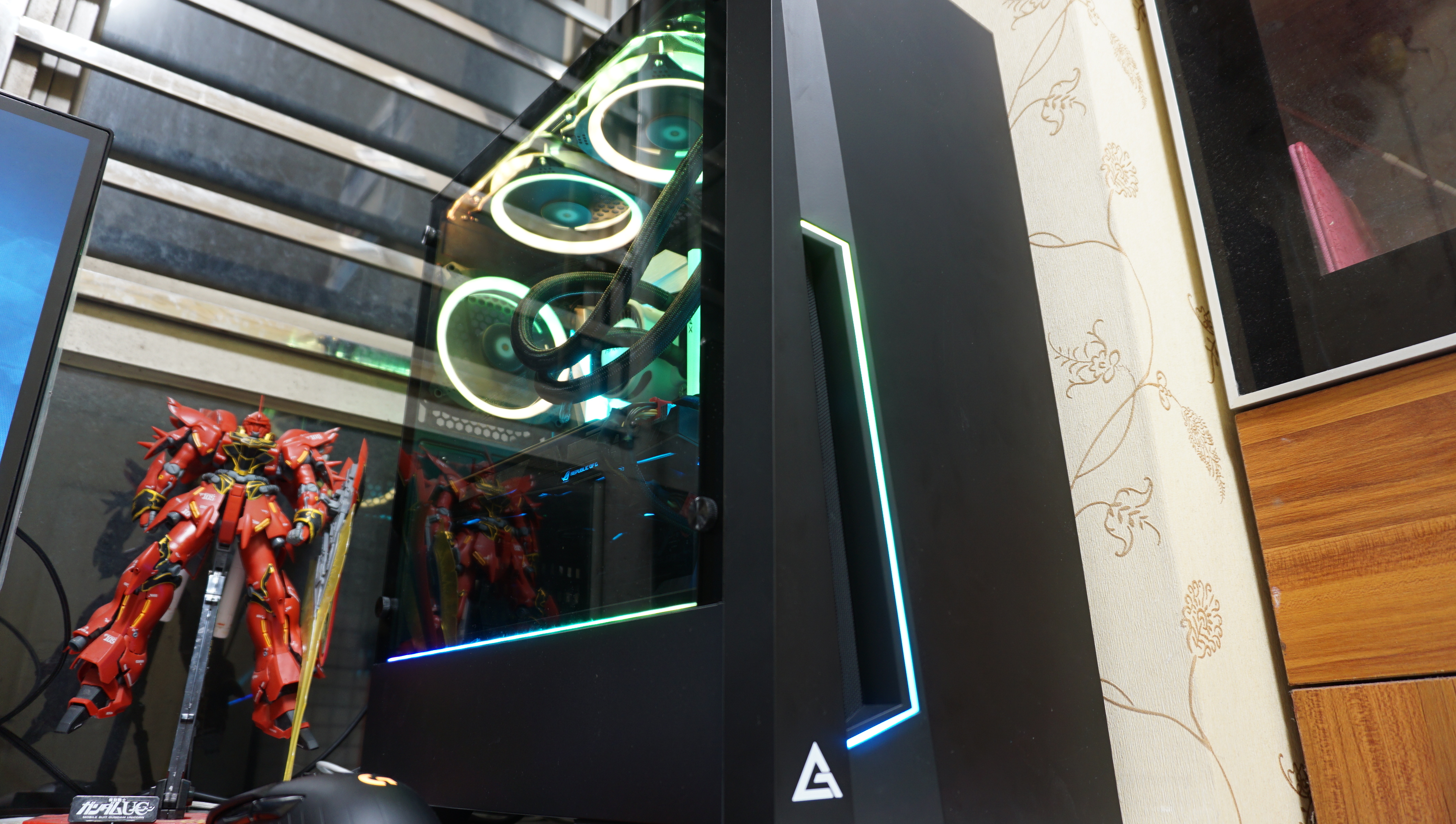 色彩与色彩的碰撞,色与彩