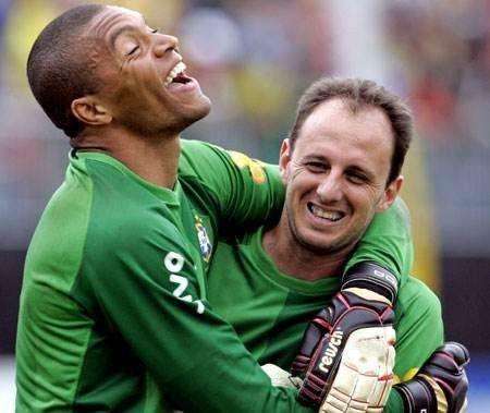 谁说有守门员就进不了球,不怕门将防守好就怕门将能进球