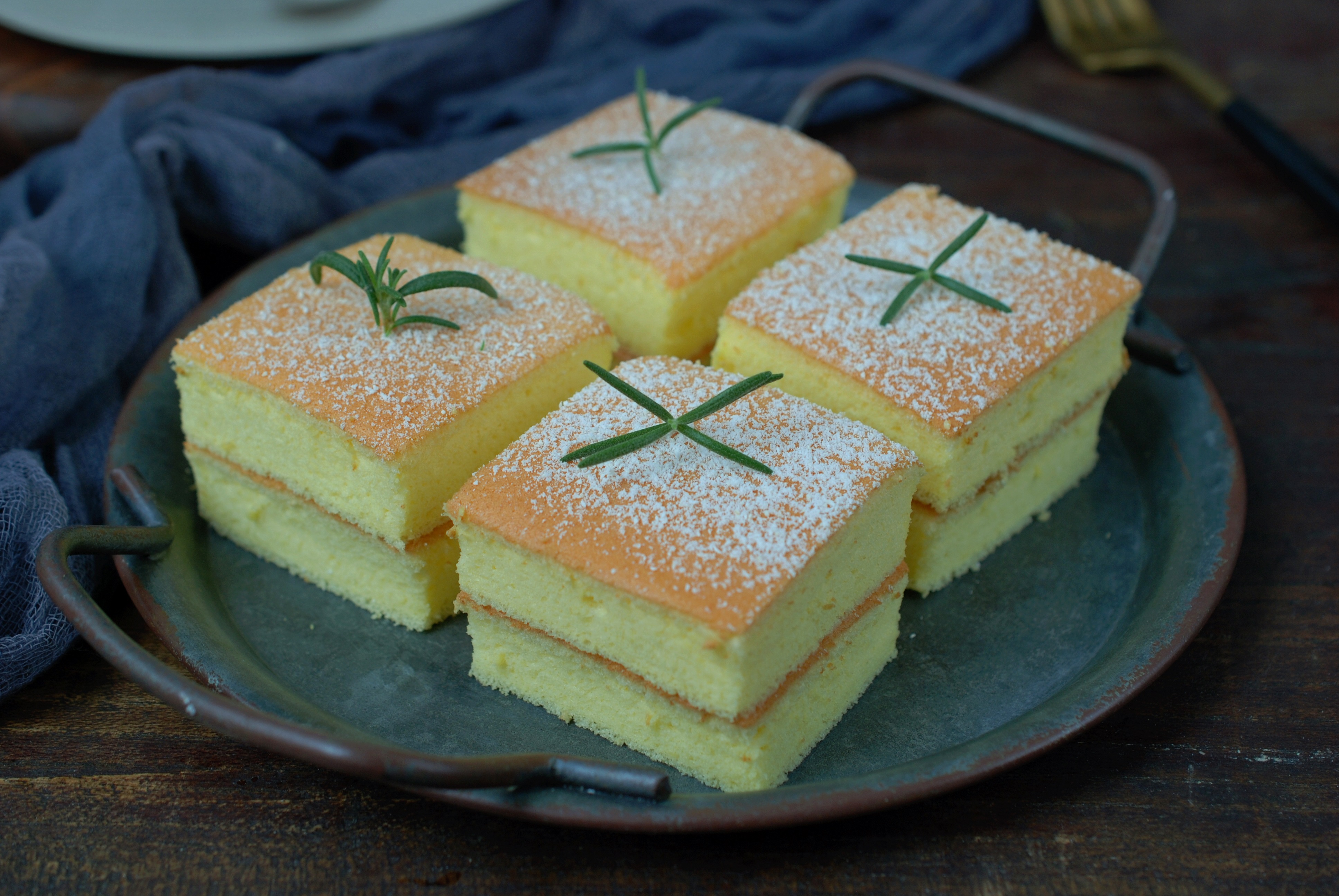 最简单的方形蛋糕,超级简单的蛋糕只需五步就能搞定