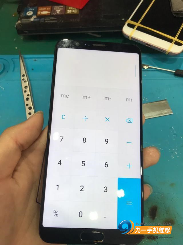 荣耀v10外屏玻璃更换教程,荣耀v10外屏更换教程