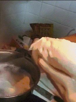 搞笑gif你们这些城里人太会玩了,搞笑gif逗比的世界你永远理解不了