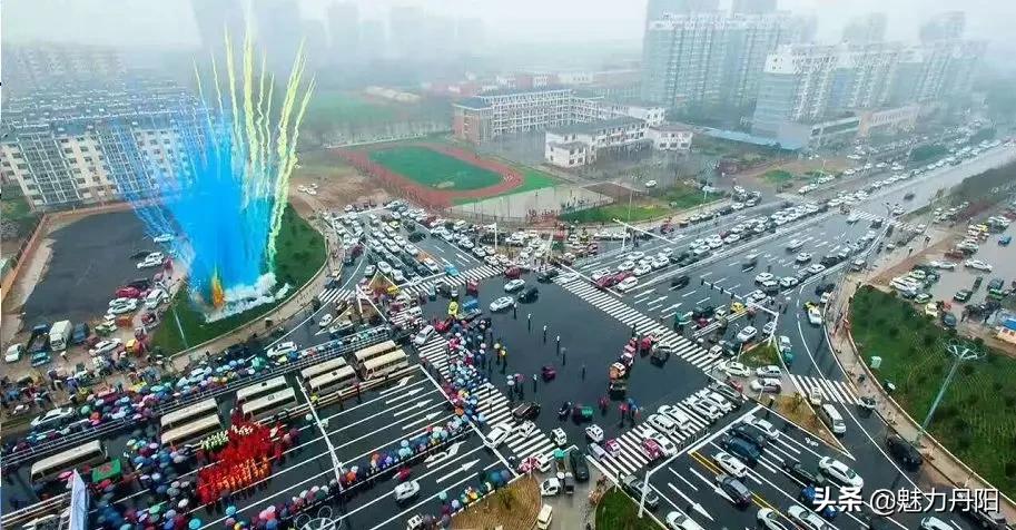 红旗飘扬春潮涌,专题片解说词——菏泽市开发区丹阳街道科学发展纪实