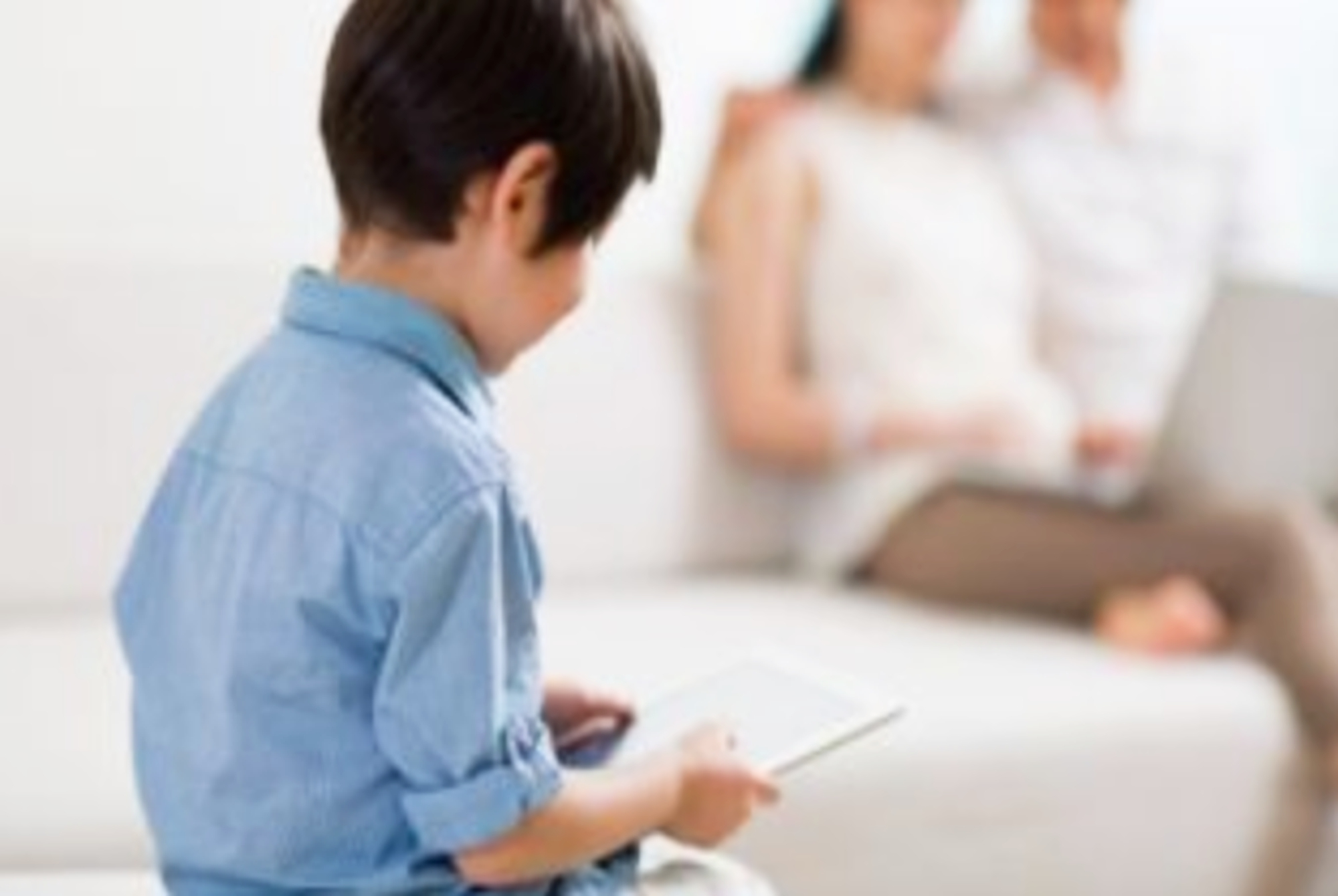 孩子驼背适合练什么,孩子驼背矫正有用吗