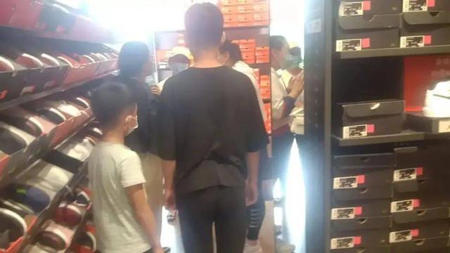 耐克道歉｜耐克昆明昌源路店涉嫌歧视消费者道歉