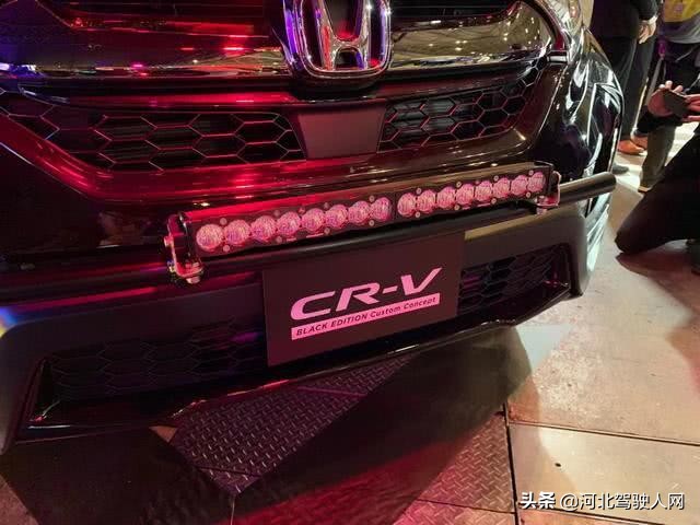 本田思域王露峥嵘丰田YARIS很有型东京改装车展大爆发